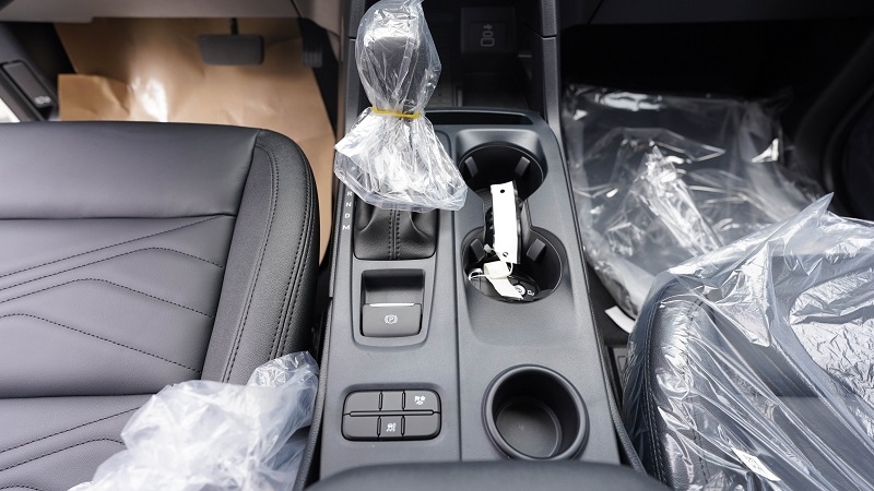 EVEREST AMBIENTE 2.0L AT (4×2) 2024 (NEW)