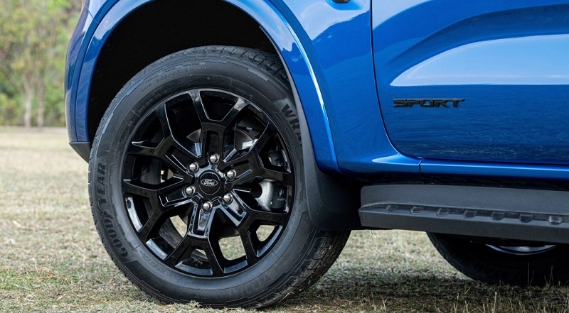 EVEREST SPORT 2WD 2024 (NEW)
